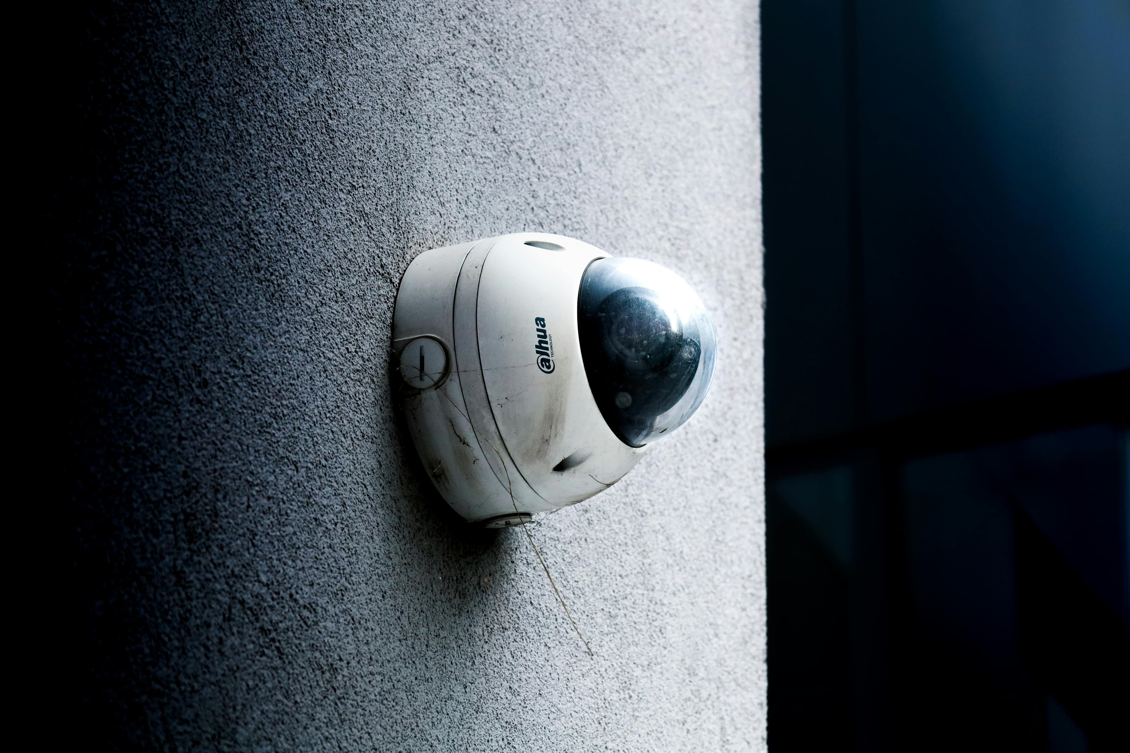 Wired vs Wireless CCTV: Which is Better for Indian Homes? (2024)